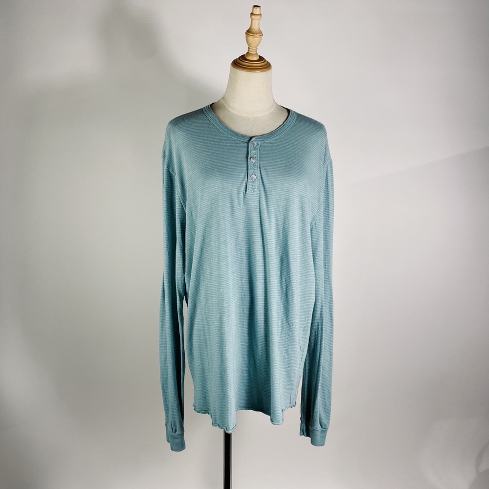 MARINE LAYER Men’s Long Sleeve Henley T-Shirt in Light Blue Stripe Large